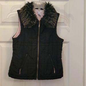 Greendog Girl's Medium 10/12 Black Zip-up Vest with Fur Collar